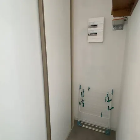 Apartmán T3 Confort Avec Clim Et Wifi, Terrasse, 300m Commerces, A Proximite, Parking Prive - Fr-1-81-623 Le Barcarès